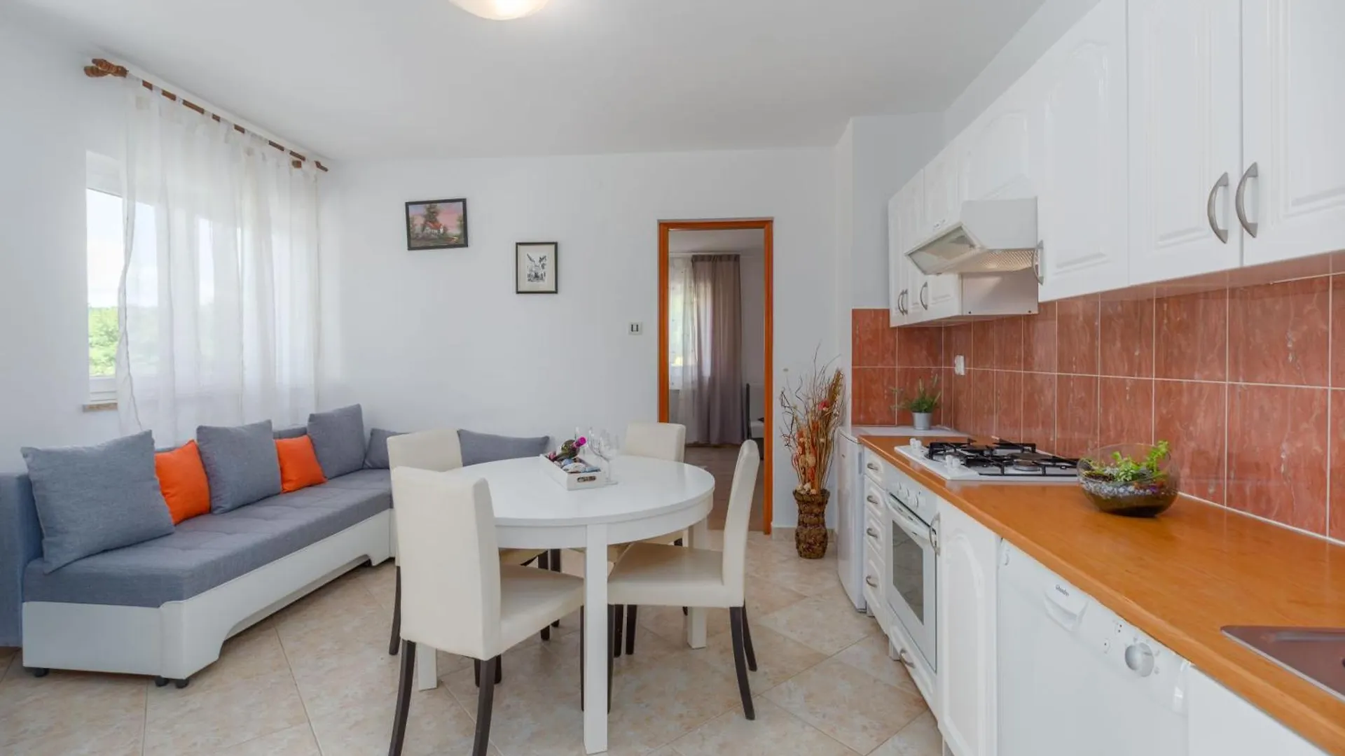 Holiday home Villa Morena Mit Pool, Garten, Umgeben Von Natur Tinjan