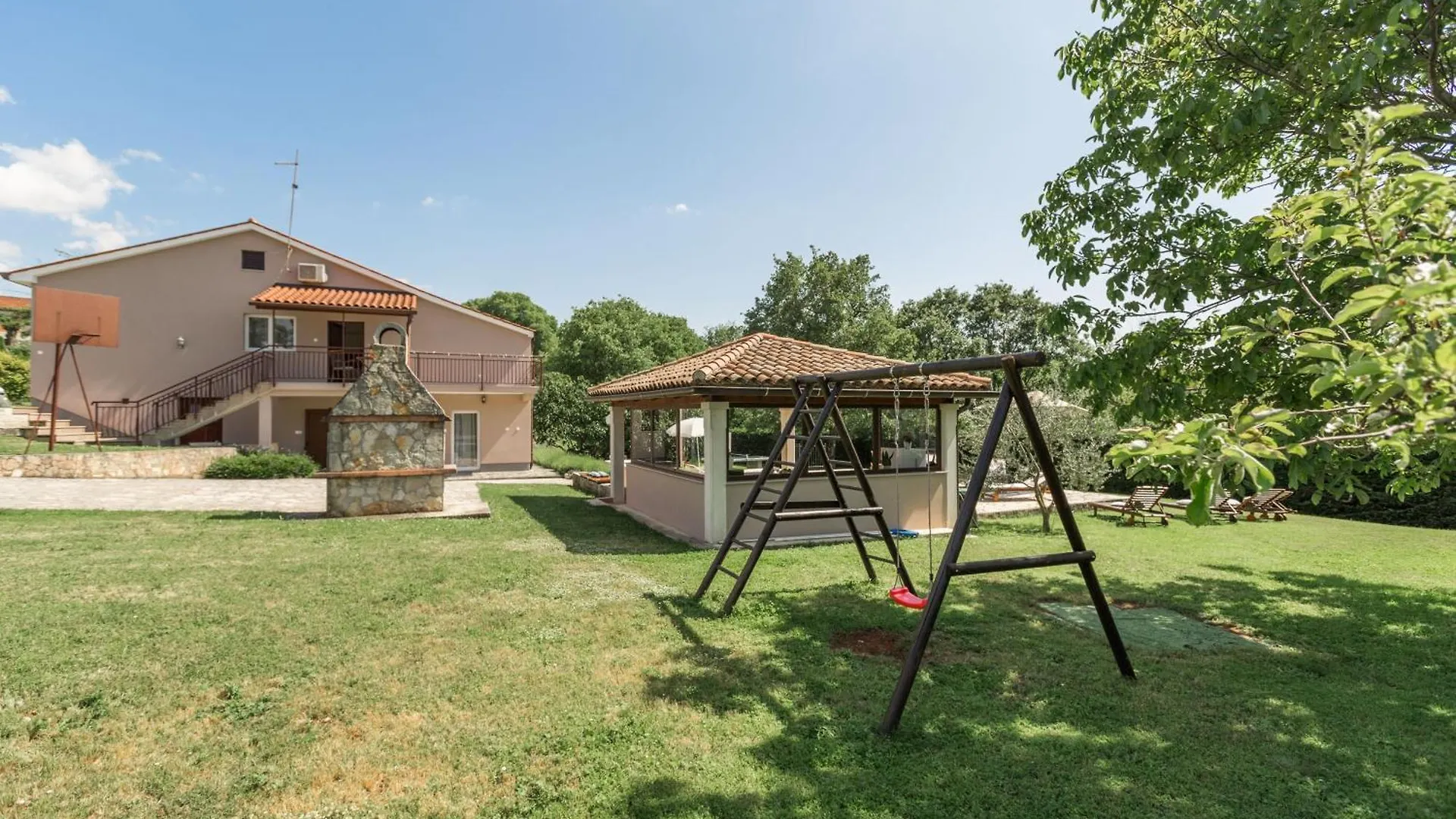 Villa Morena Mit Pool, Garten, Umgeben Von Natur Tinjan Holiday home