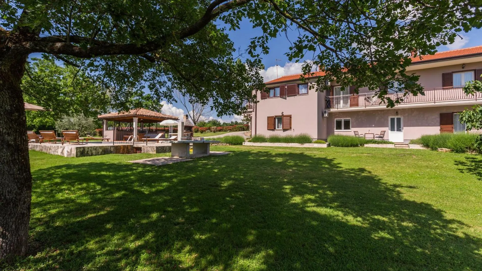 Villa Morena Mit Pool, Garten, Umgeben Von Natur Tinjan