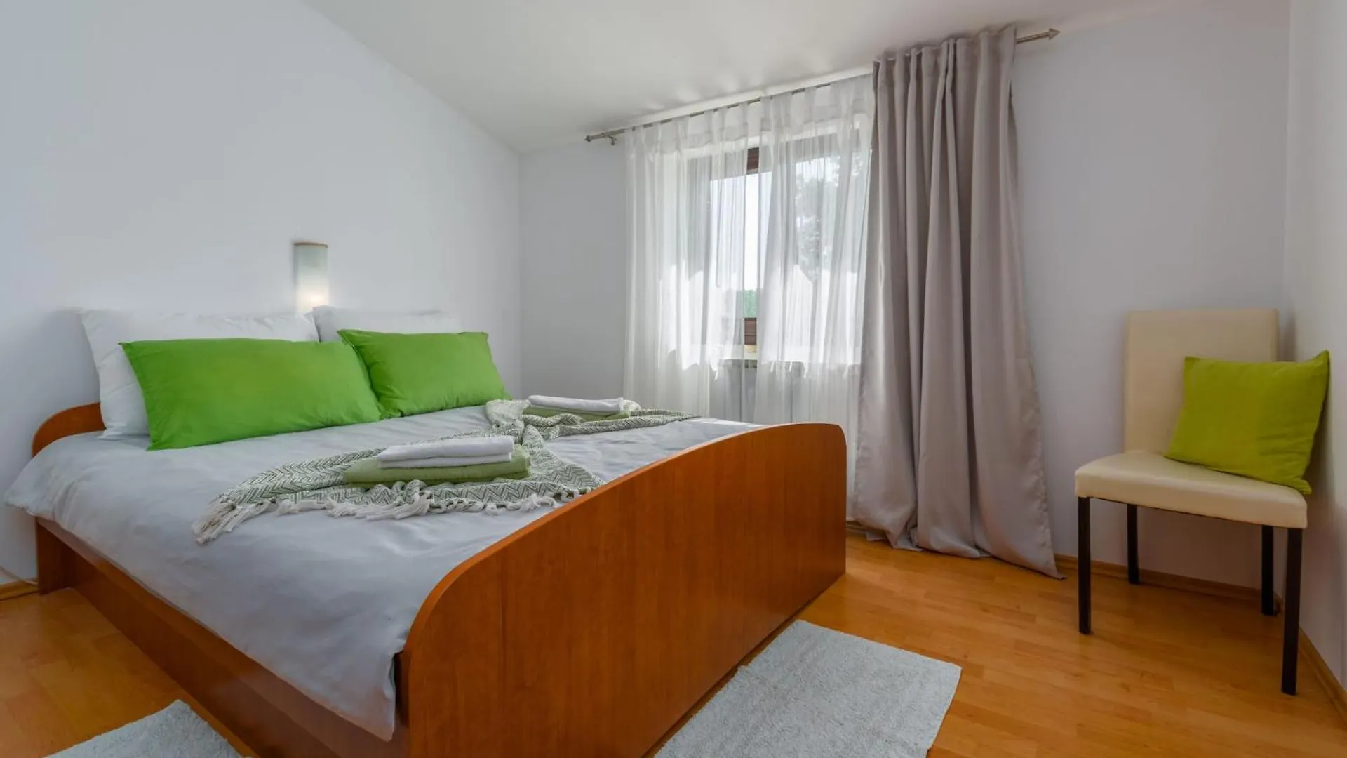 Villa Morena Mit Pool, Garten, Umgeben Von Natur Tinjan Holiday home