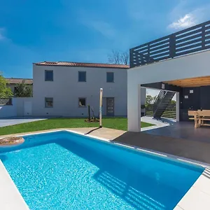  Villa Barbella