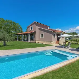  Ferienhaus House