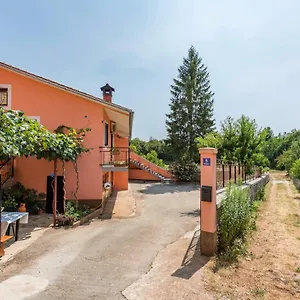  Apartment Sandi