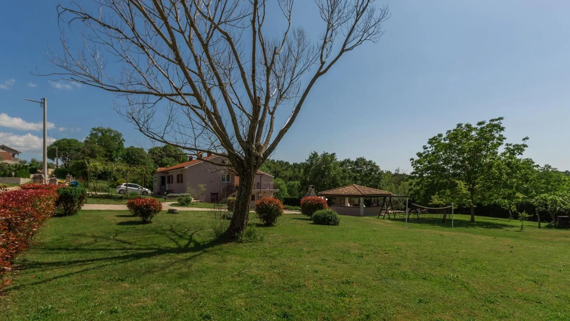 Villa Morena Mit Pool, Garten, Umgeben Von Natur Tinjan Prázdninový dům